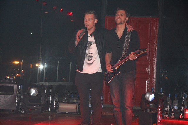 Eller Van Buuren & Chris Jones